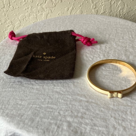 Kate Spade: “Take a Bow” Cream & Gold Tone Bow Bracelet & Dust Bag - Picture 1 of 11